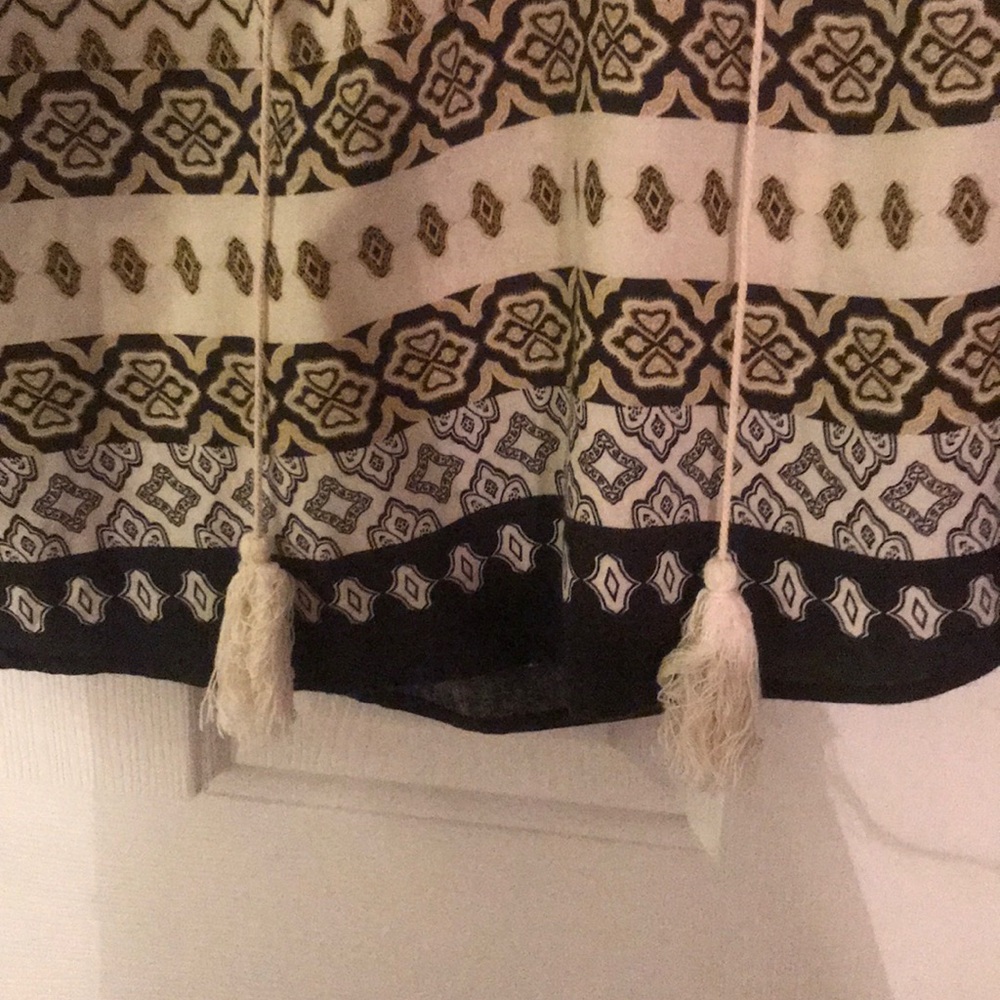 Adorable patterned blouse - Picture 2 of 4